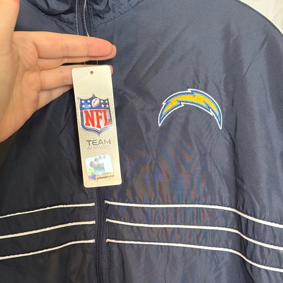 XL NFL Los Angeles Chargers Navy and Gray Windbreaker Jacket - Picture 2 of 5